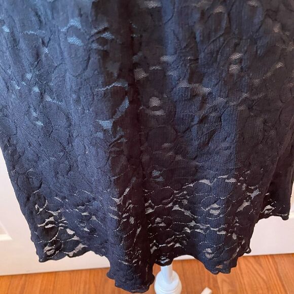VINTAGE BLACK LACE VICTORIA’S SECRET STRETCH CHEMISE SIZE MEDIUM EVC - Picture 4 of 8